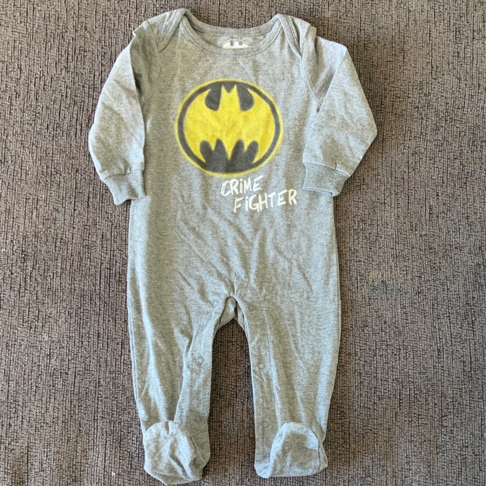 🍊5/$25 Gray Batman Crime Fighter Kids Footies size 6-12m